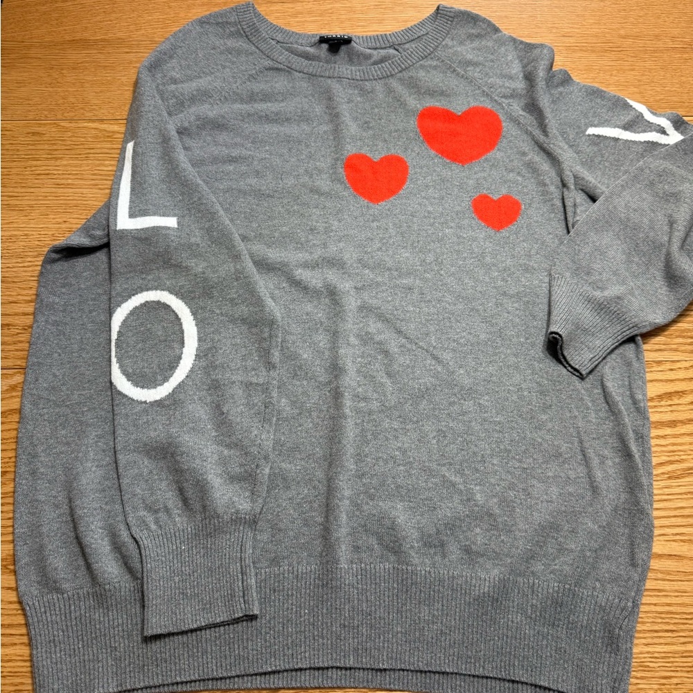 Torrid Gray Crewneck Sweater with Red and White Accents Size 2 (2X)